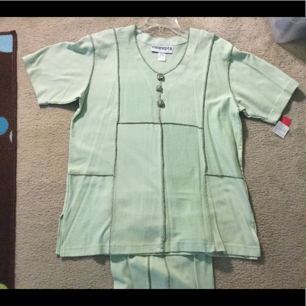 Mint Green NWT Cotton Top and Pants Size L